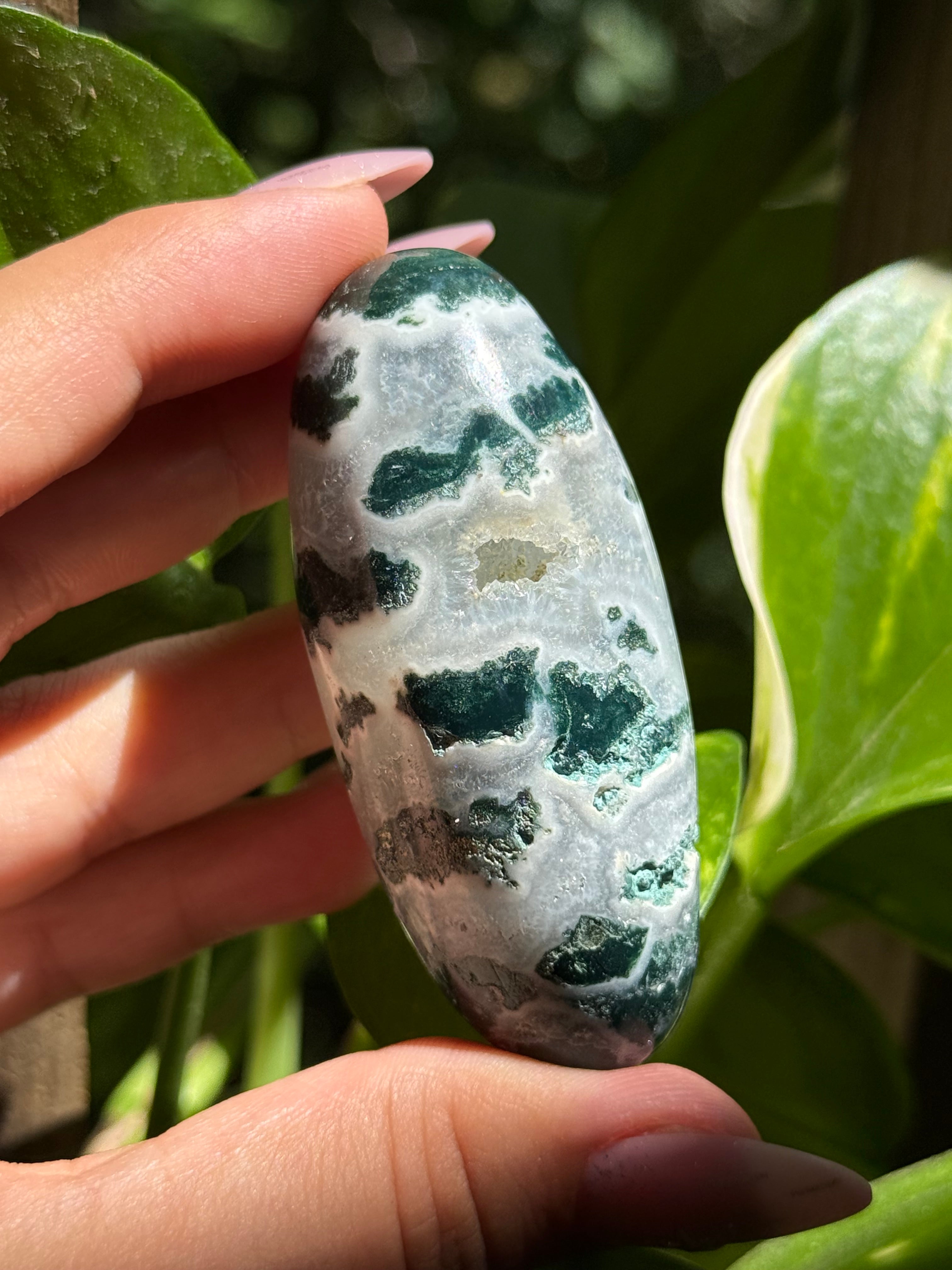 Green Sardonyx Shiva Lingam N