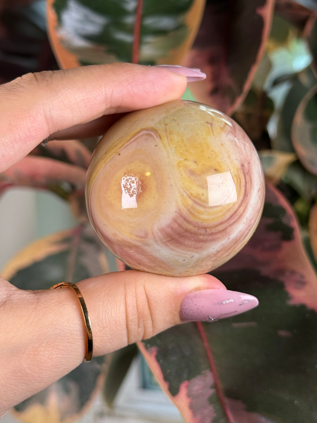 Polychrome Pastel Sphere "Vanilla Rosé"