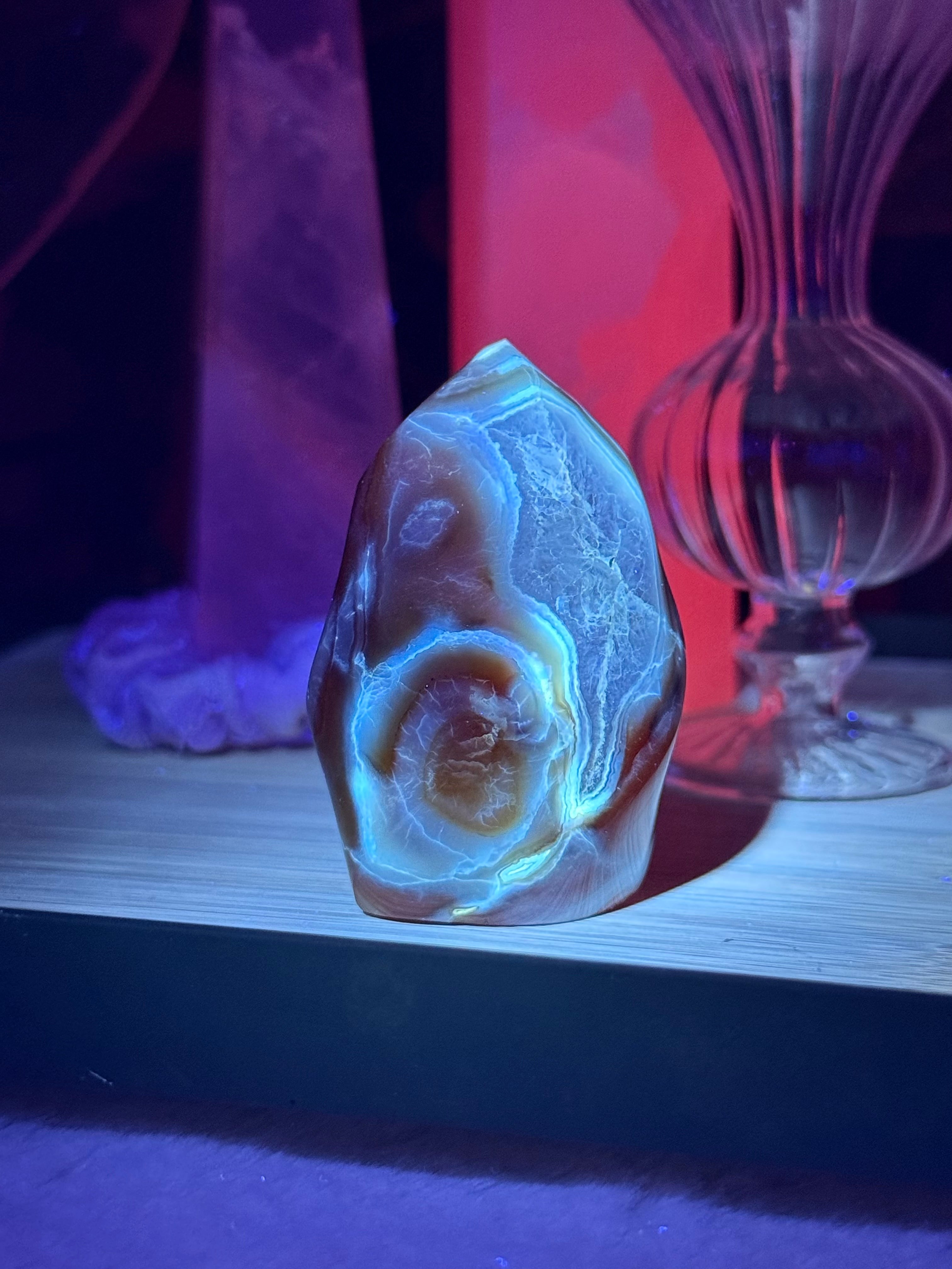 Carnelian Flame Creamy Chalcedony