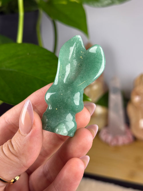 Green Adventuring Bunny Crystal Carving Lucky