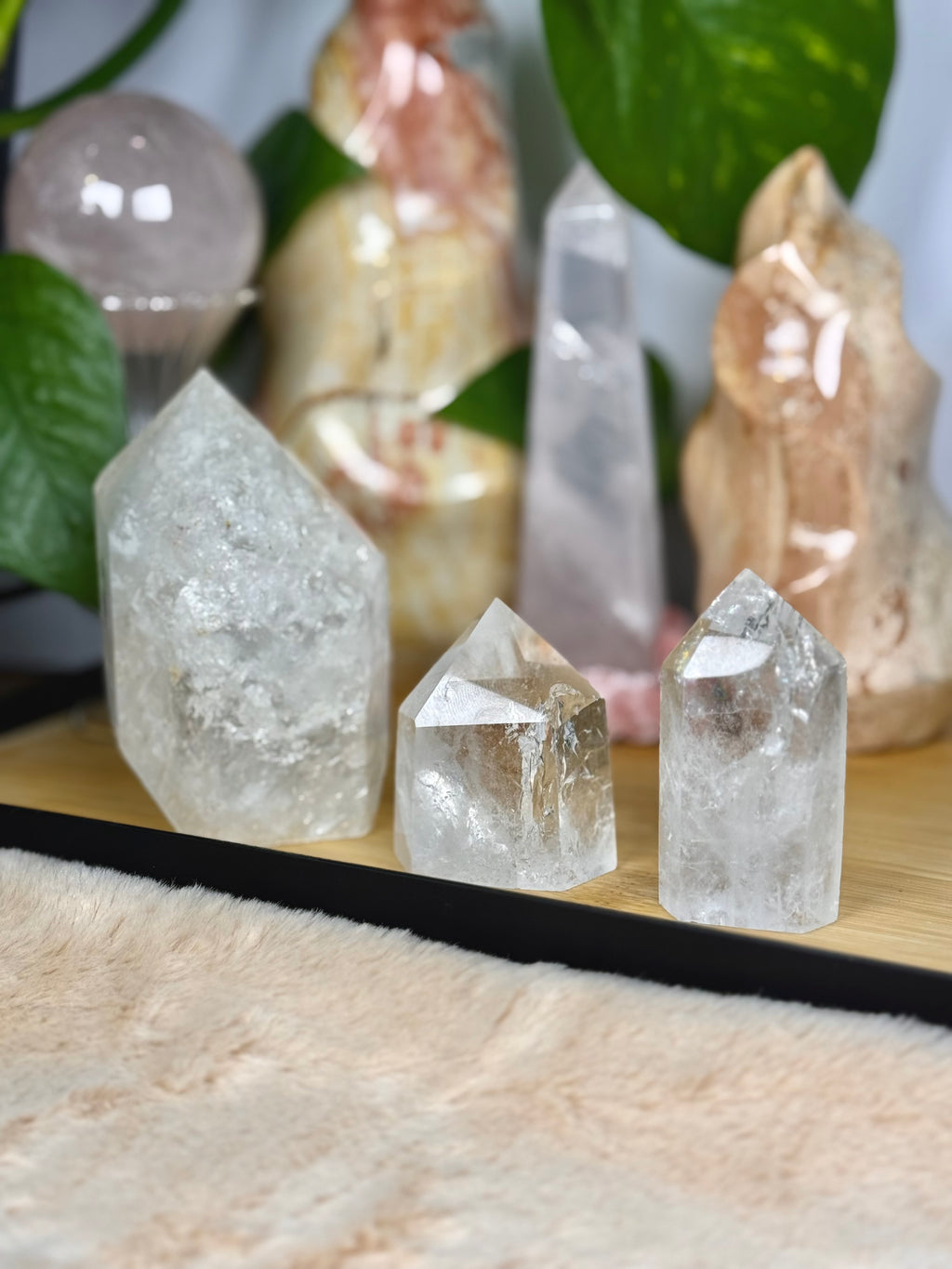 High-Quality Clear Quartz Towers