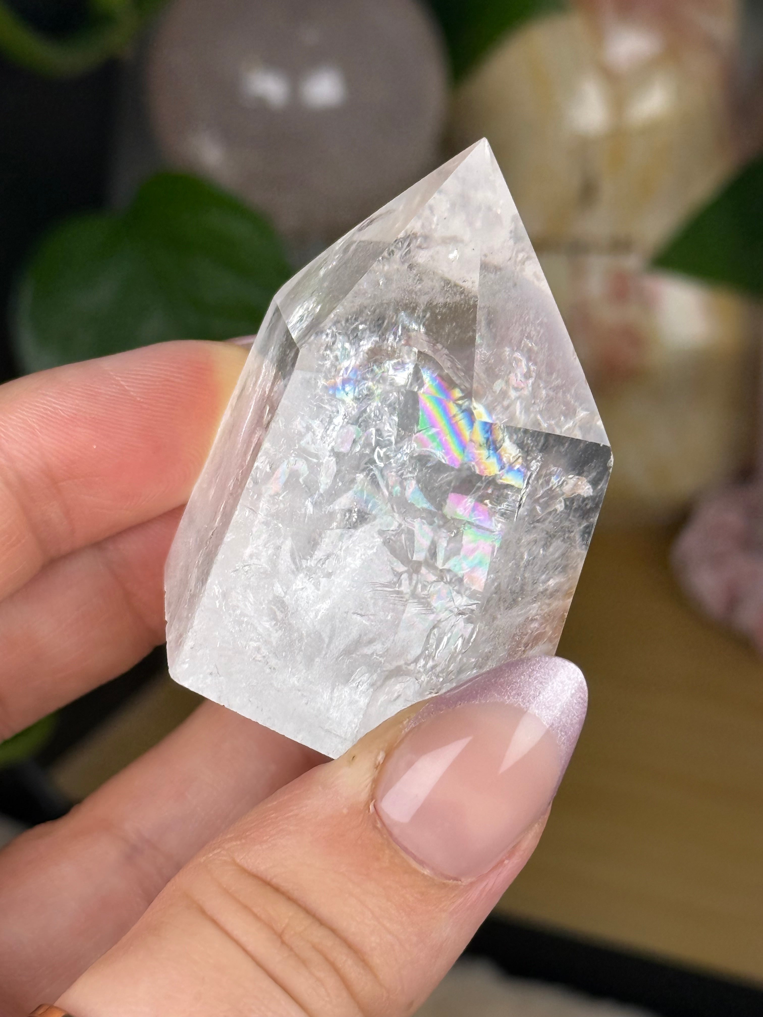 High-Quality Clear Quartz Towers
