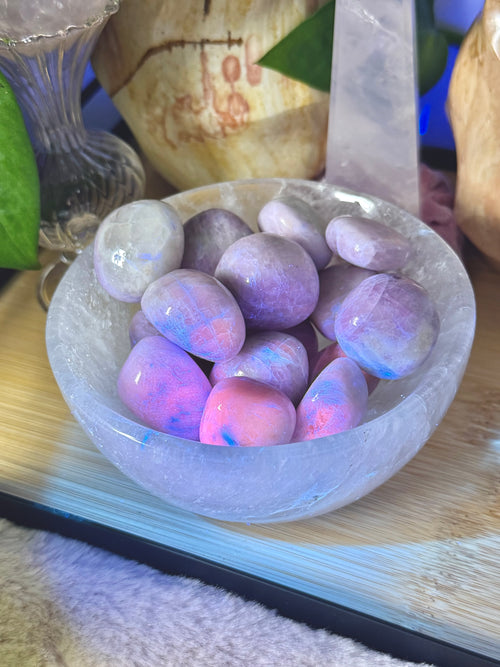 Kunzite Tumbles UV Reactive