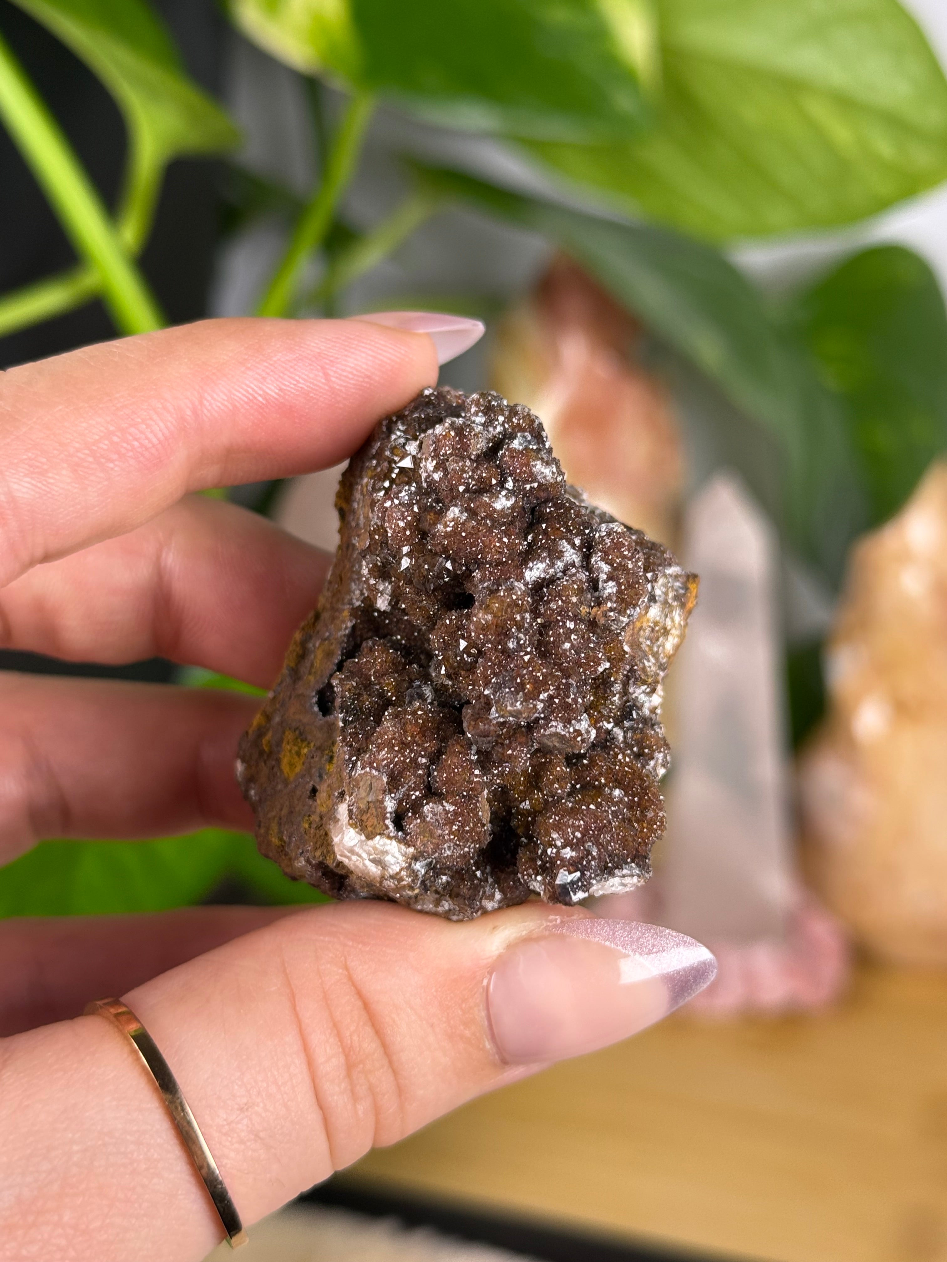Manganese in Quartz B | Druzy Specimen | Quartz with Manganese Inclusions