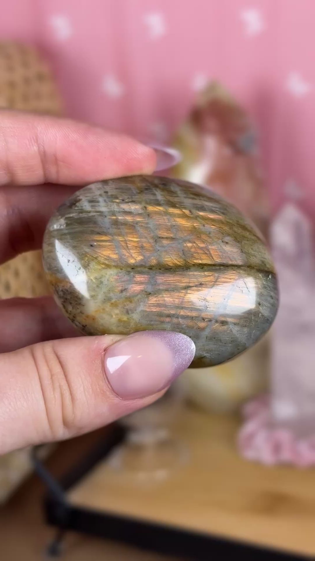 Labradorite Palmstone Orange/Pink